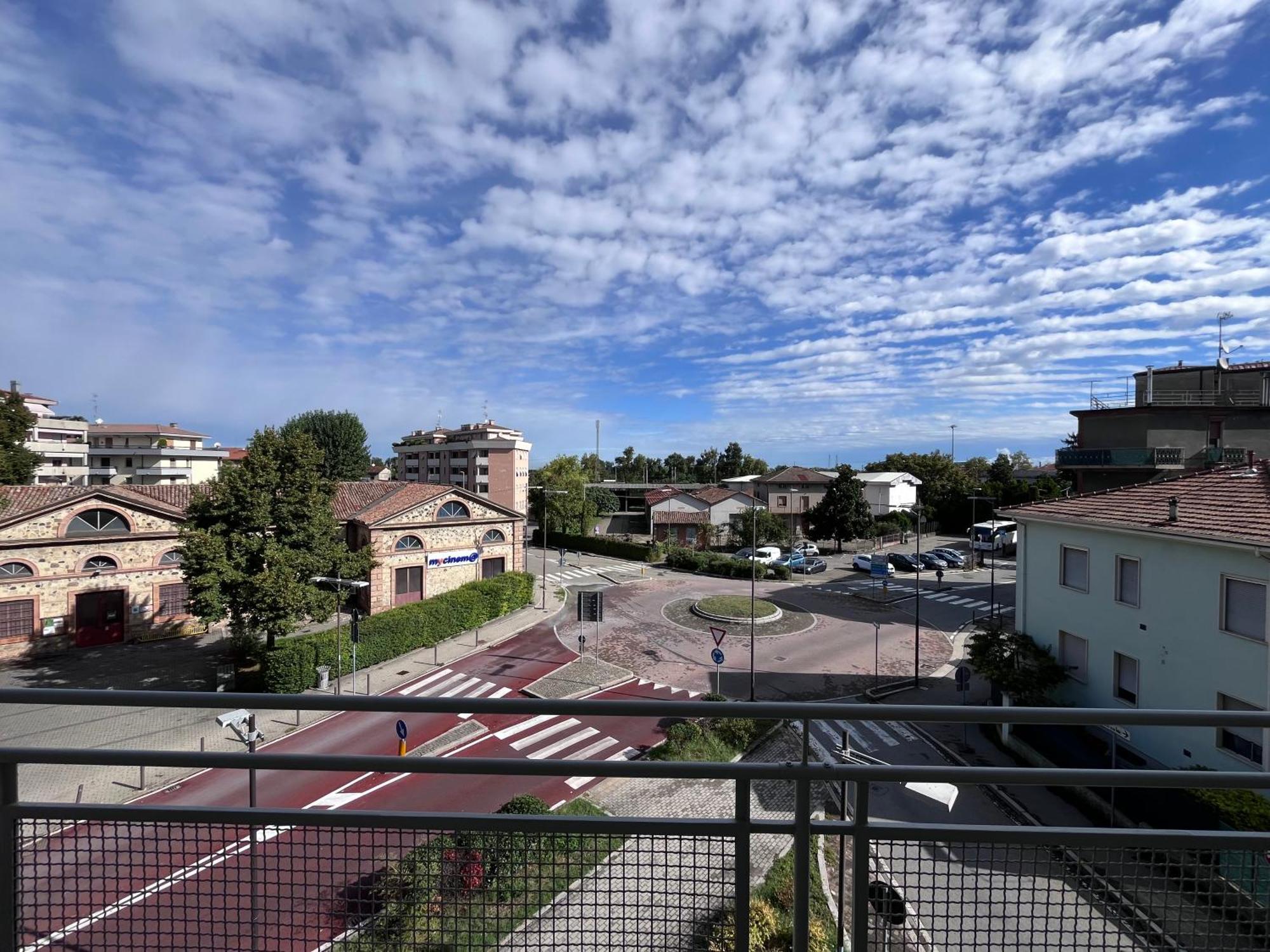 Dealuna Motel Фиденца Екстериор снимка